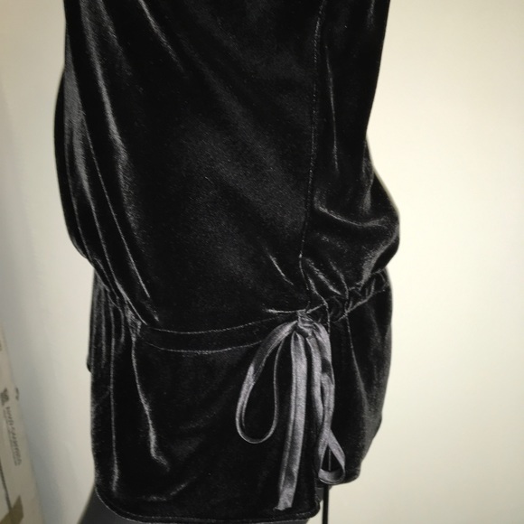 SALE Vince Velvet Halter Top in Black Sz XS - Picture 6 of 7
